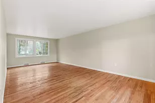 924 Old Hills Rd, Elizabeth Twp/Boro, PA 15135 - Photo 14