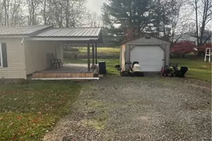 341 Bridgeport Rd, Mount Pleasant Township, PA 15666 - Photo 2