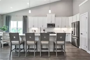 158 Olga Ave, Robinson Twp, PA 15108 - Photo 2