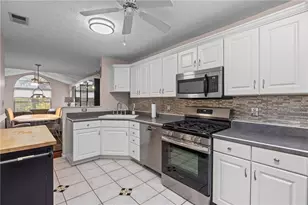 1529 Meerschaum Ln, Kennedy Township, PA 15108 - Photo 10