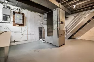 1525 Collins Rd, Pittsburgh, PA 15221 - Photo 16