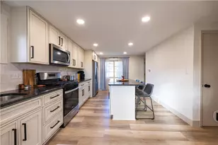 267 Great Smokey Dr, Pittsburgh, PA 15239 - Photo 8