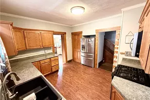 92 Euclid Ave, Sharon, PA 16146 - Photo 4