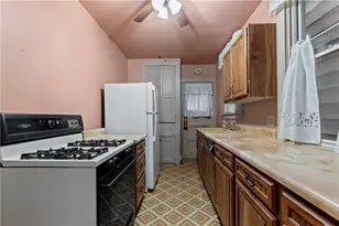 24 High St, Etna, PA 15223 - Photo 4