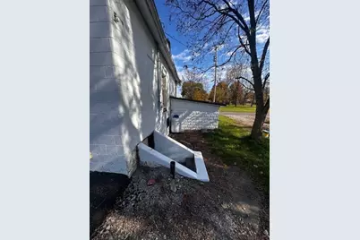 425 W George Street, Carmichaels-Cumberland, PA 15320 - Photo 4