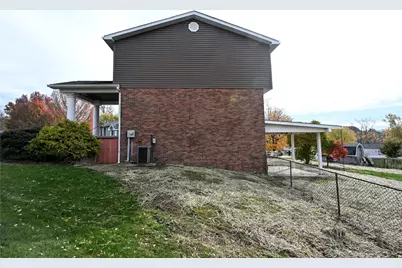 6 Adams Fisher Ct, Mount Pleasant Township, PA 15601 - Photo 4