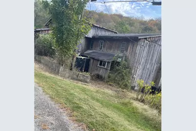 302 Arcadia Rd, Montgomery-Grant, PA 15712 - Photo 24