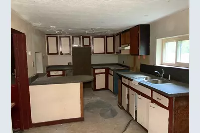 302 Arcadia Rd, Montgomery-Grant, PA 15712 - Photo 2