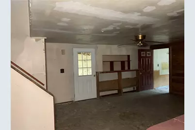 302 Arcadia Rd, Montgomery-Grant, PA 15712 - Photo 6