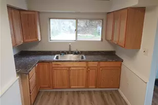 18 Sprain St, Pittsburgh, PA 15212 - Photo 6