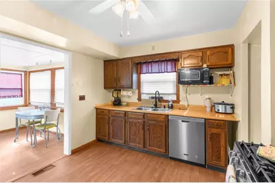 1096 Park St, Sharon, PA 16146 - Photo 10