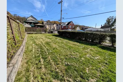 643 Indiana Ave, Glassport, PA 15045 - Photo 32