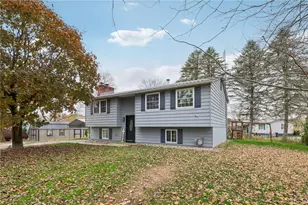 1802 Park Ln, Pymatuning Township, PA 16125 - Photo 2