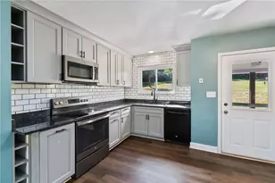 148 Longvue Dr, Ross Twp, PA 15237 - Photo 16