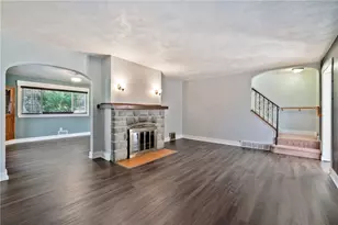 148 Longvue Dr, Ross Twp, PA 15237 - Photo 6