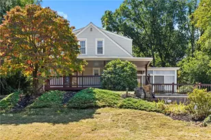 148 Longvue Dr, Ross Twp, PA 15237 - Photo 2