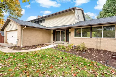 7716 Wick Dr, Ross Twp, PA 15237 - Photo 2