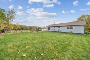 502 Hemlock, Mt Pleasant Boro, PA 15666 - Photo 18