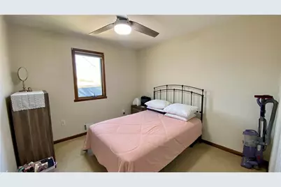 200 Porter, Springdale Boro, PA 15144 - Photo 12