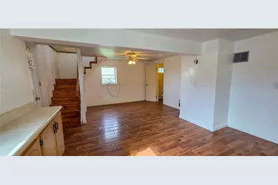 404 E Fourth Ave, Smith Township, PA 15054 - Photo 4