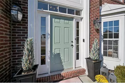 1005 Autumn Woods Dr, Moon-Crescent Township, PA 15108 - Photo 2