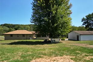 204 Marburger Rd, Forward Township, PA 16033 - Photo 24