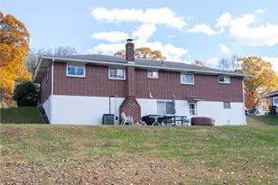 131 Highland Dr, Gilpin Township, PA 15656 - Photo 2