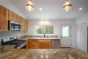 114 Wood St, North Beaver Township, PA 16102 - Photo 12