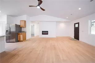 114 Wood St, New Castle, PA 16102 - Photo 12