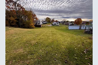 176 Jefferson Dr, Lower Burrell, PA 15068 - Photo 4