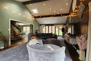 107 Spring Hollow Dr, Allegheny Township, PA 15613 - Photo 8