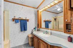 307 Holiday Ct, Mount Pleasant Township, PA 15666 - Photo 24