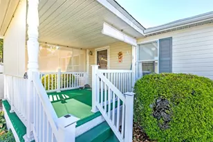 307 Holiday Ct, Mount Pleasant Township, PA 15666 - Photo 8