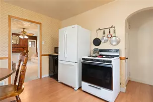 3172 Churchview Ave, Pittsburgh, PA 15227 - Photo 12