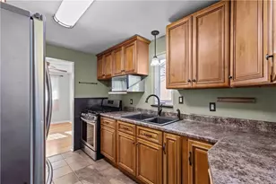 3579 Wallace, Pittsburgh, PA 15227 - Photo 8