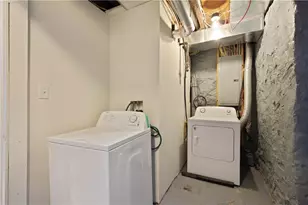 1934 Huron St, Pittsburgh, PA 15203 - Photo 22