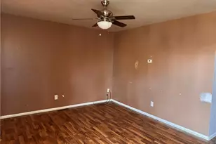 279 Fleming Way, Sharon, PA 16146 - Photo 2