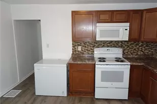 42 Oak St, Manor, PA 15665 - Photo 8