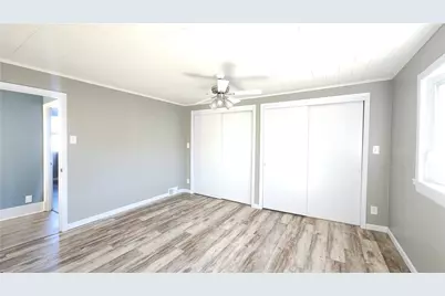 410 Longfellow Street, Vandergrift, PA 15690 - Photo 18