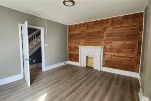 410 Longfellow St, Vandergrift, PA 15690 - Photo 4