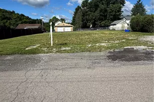 111 Poplar St, Imperial, PA 15126 - Photo 2