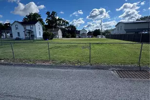 111 Poplar St, Imperial, PA 15126 - Photo 1
