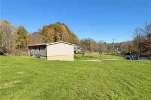 1285 Old Pulaski Rd, Neshannock Township, PA 16105 - Photo 16