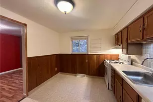 308 Golden Gate Dr, Pittsburgh, PA 15147 - Photo 10