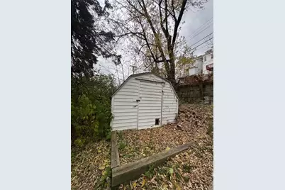 233 Alries St, Pittsburgh, PA 15210 - Photo 16