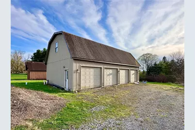 3023 Spring Garden Ave, Neshannock Township, PA 16105 - Photo 8