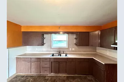 3406 New Castle Rd, West Middlesex Boro, PA 16159 - Photo 8