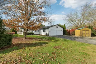 625 Rich Dr, Hickory Township, PA 16101 - Photo 2
