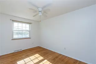 419 Manor Rd, Delmont, PA 15626 - Photo 24