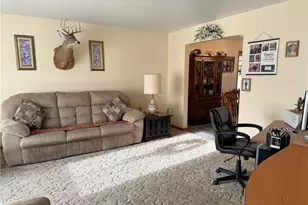 1121 Williams Dr, Washington Township, PA 15012 - Photo 10